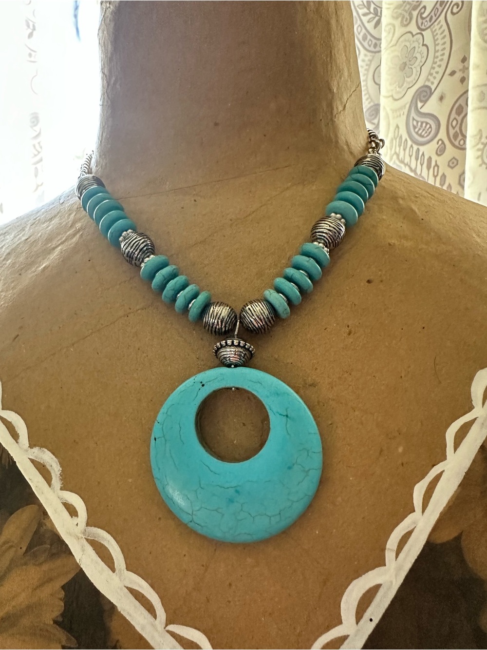 Turquoise Round Disk Pendant Beaded Necklace - Women Jewelry